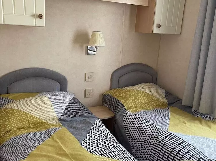 Hotelli Beautiful 2 Bed Static Caravan