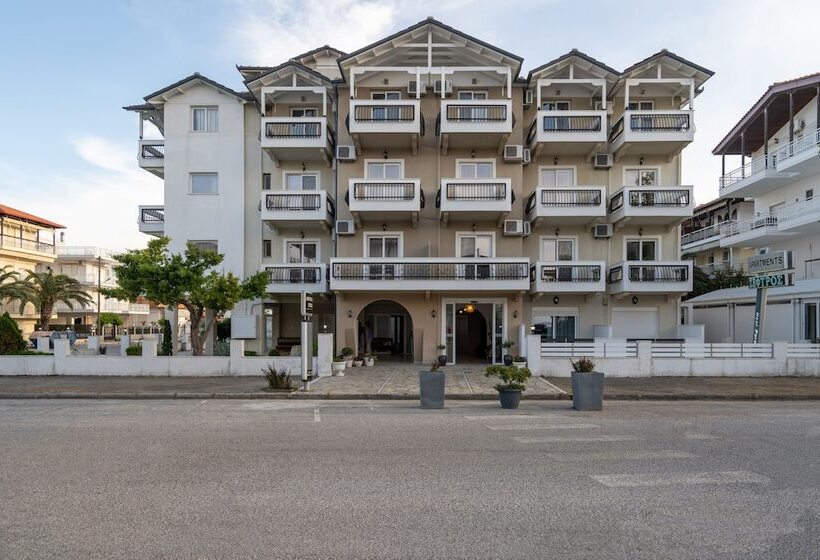 Отель Comfort Zefyros