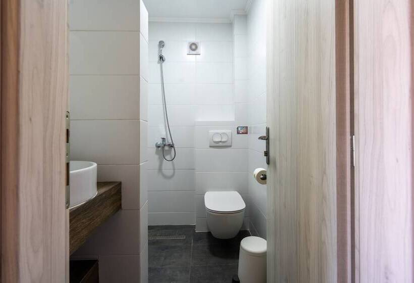 Отель Comfort Zefyros