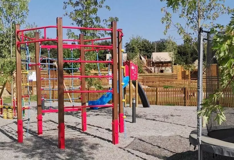 ホテル Camping Rural Montori