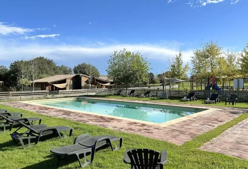 ホテル Camping Rural Montori