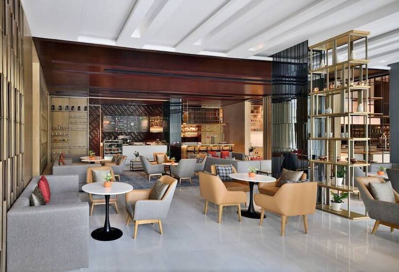 Отель Courtyard By Marriott Aravali Resort