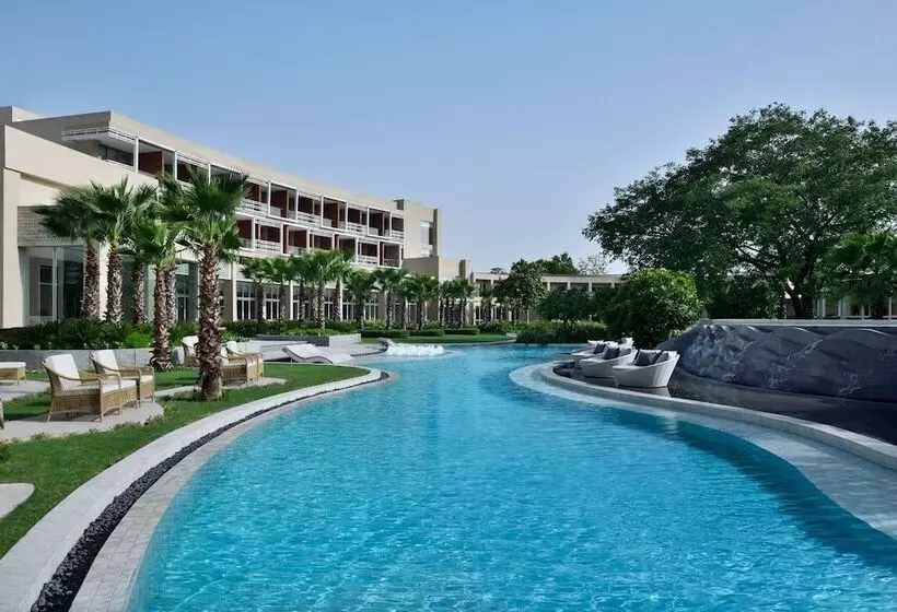 Hotelli Courtyard By Marriott Aravali Resort