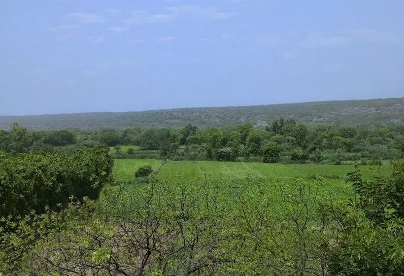 Hotelli Courtyard By Marriott Aravali Resort