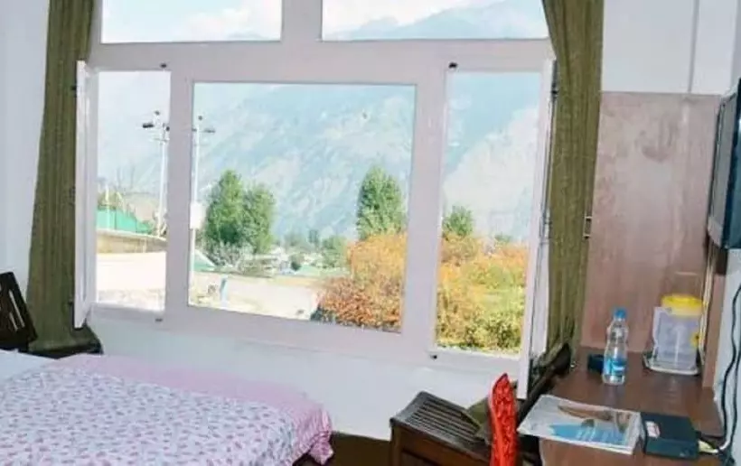 ホテル Goroomgo Bilju Inn Munsiyari