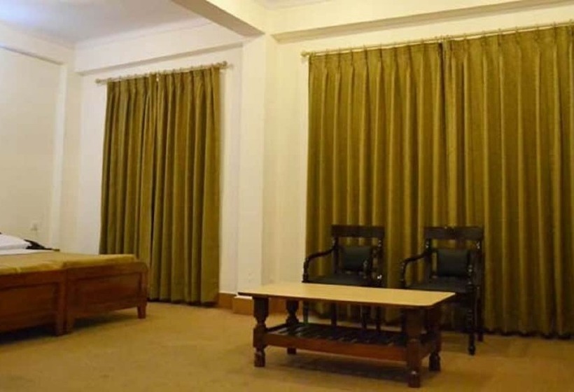 Hotel Goroomgo Bilju Inn Munsiyari