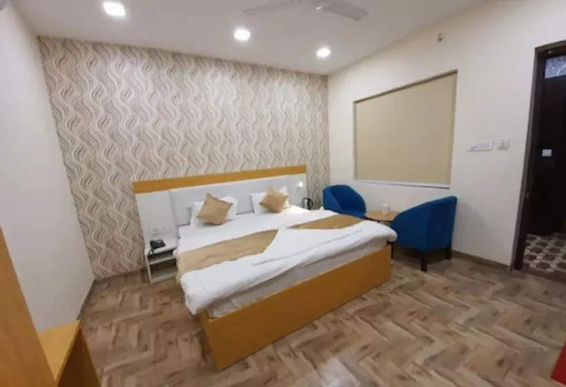 Hotelli Goroomgo Pankaj Palace Jabalpur
