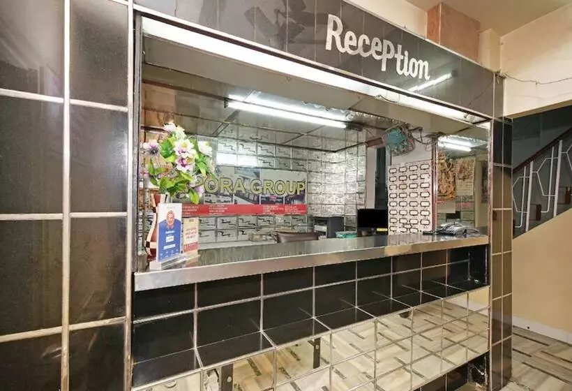 ホテル Goroomgo Pat Village Inn Indore