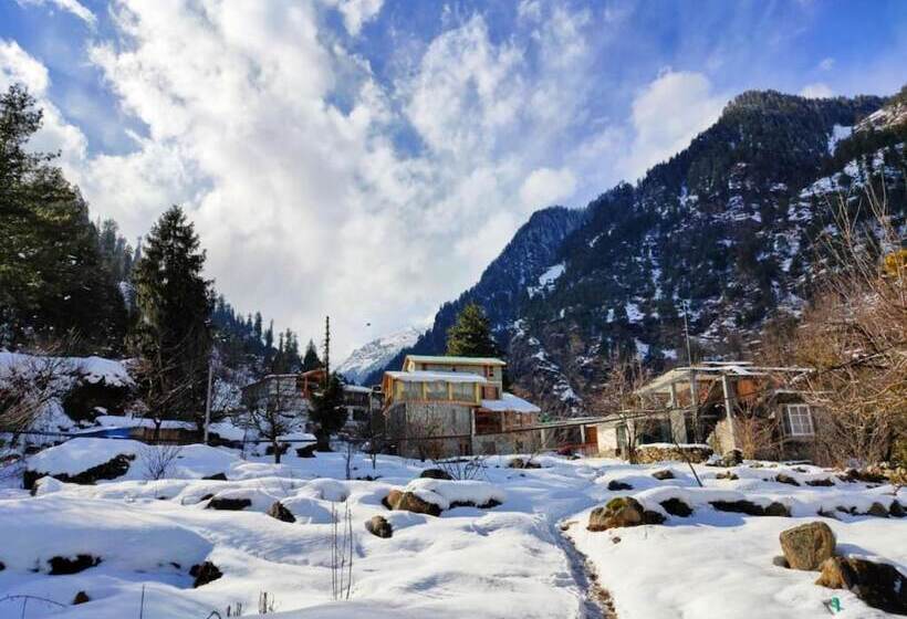 Hotell Goroomgo The Crazy Indian  Manali