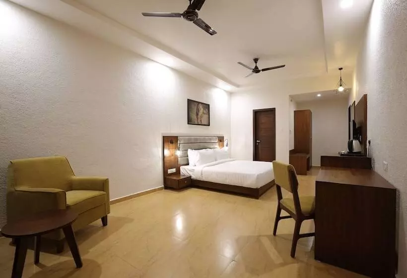 Hotelli Jagira Ananta Elite, Gir