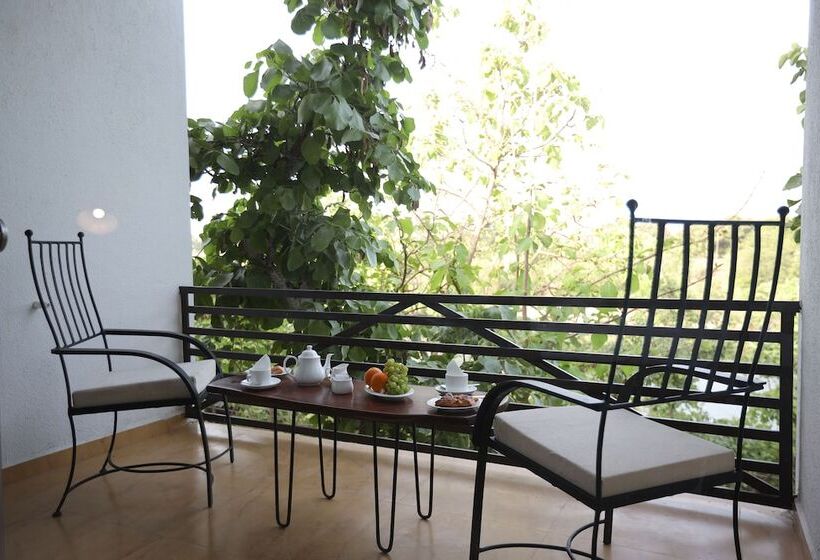 Hotel Jagira Ananta Elite, Gir