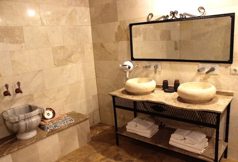 هتل Kayra Cave Suites