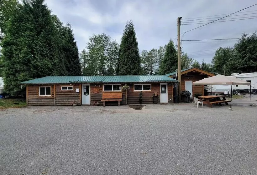 Hotelli Kitimat Lodge