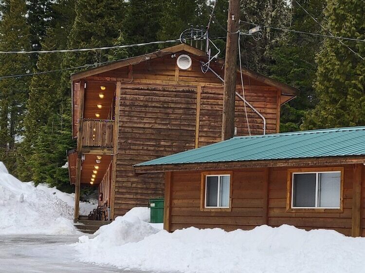 Hotel Kitimat Lodge