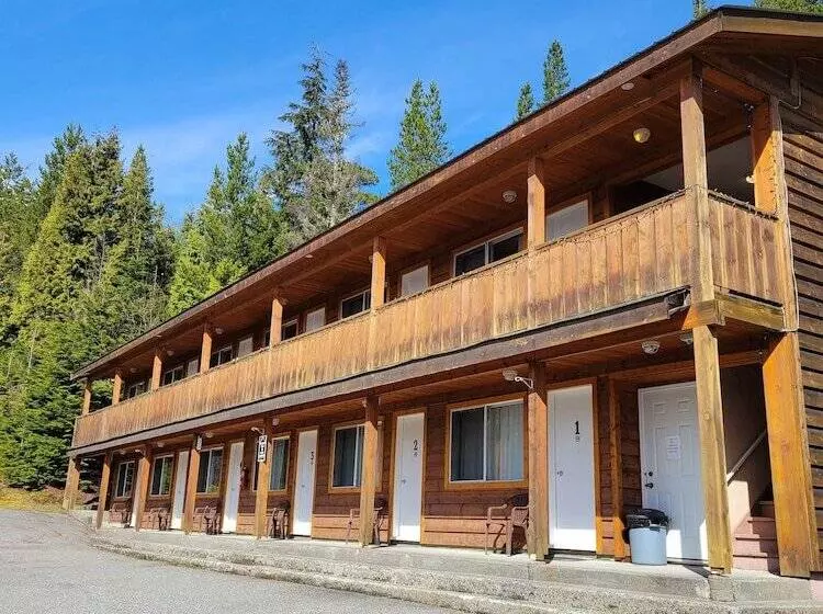 Hotelli Kitimat Lodge