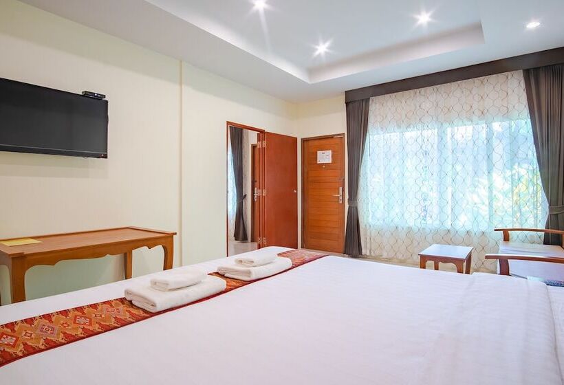 Отель Prayai Changthai Resort