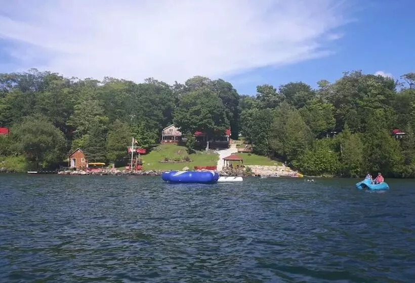 Hotelli Red Lodge Resort