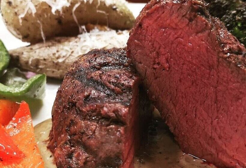 בית מלון כפרי Red Lodge Resort