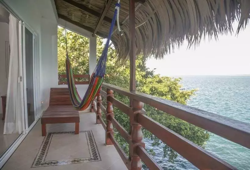 Hotelli Seven Blue House Village & Lodge