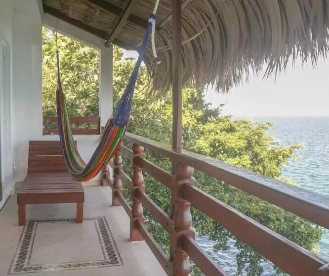 Hotelli Seven Blue House Village & Lodge