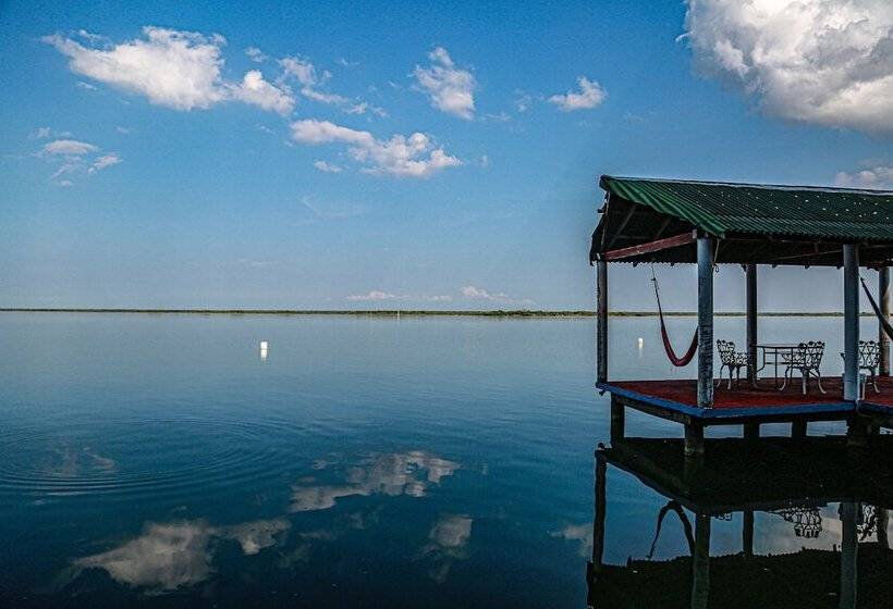 בית מלון כפרי Seven Blue House Village & Lodge