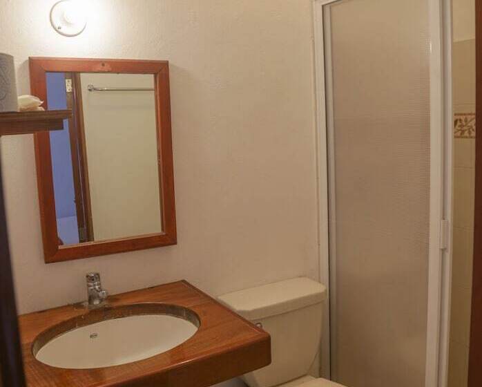 בית מלון כפרי Seven Blue House Village & Lodge