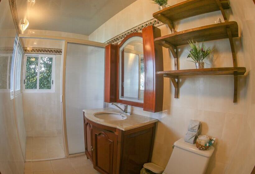 בית מלון כפרי Seven Blue House Village & Lodge