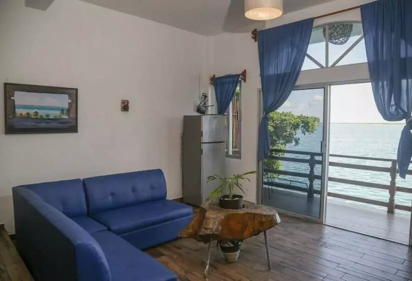 Hotelli Seven Blue House Village & Lodge