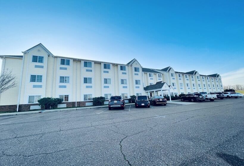 호텔 Welcome Inn & Suites