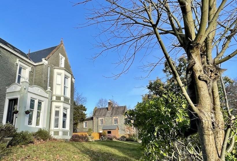 Moffat Independent Hostel