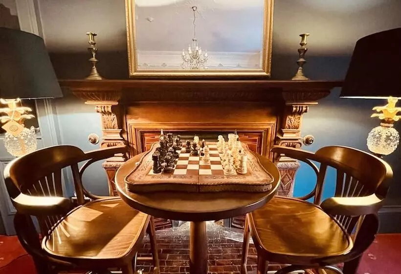 Moffat Independent Hostel