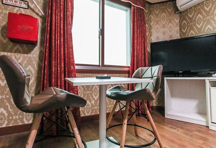 Мотель Seogwipo Queen