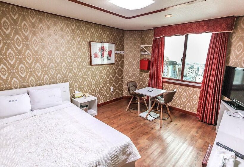 Мотель Seogwipo Queen