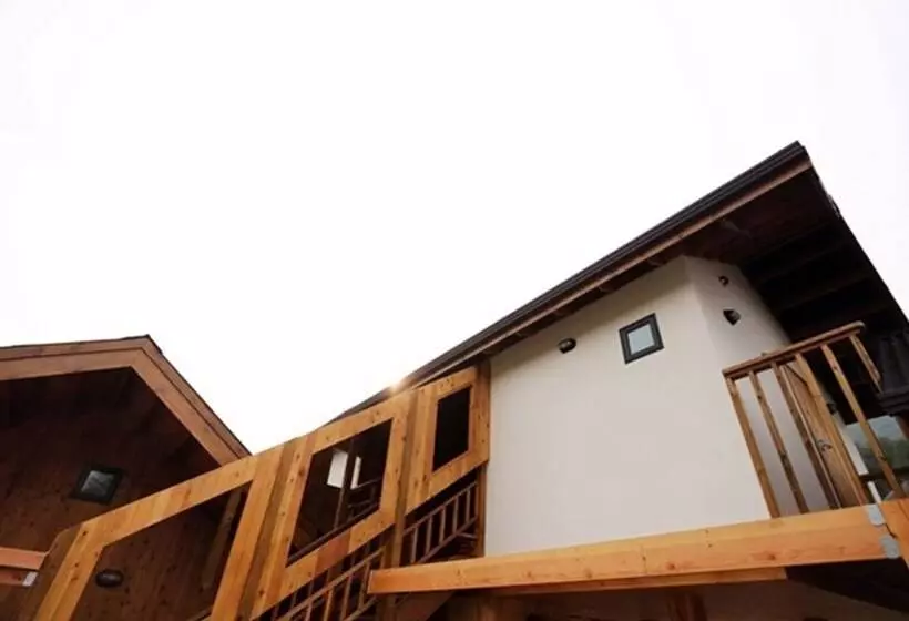 Muju Raon Pension