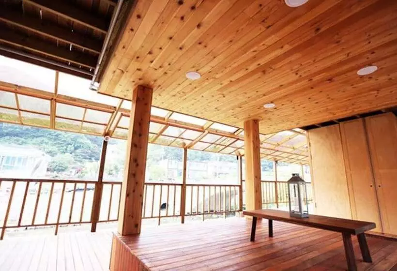 Muju Raon Pension