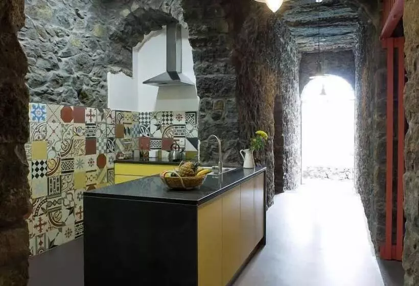 پانسیون Azorean Urban Lodge