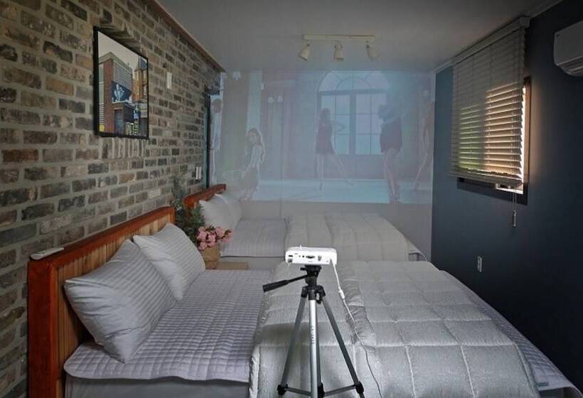 Pension (Hôtel basse catégorie) Gyeongju Oslo Pool Villa