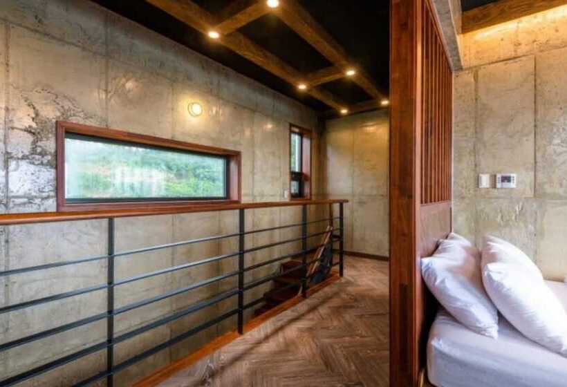 Pensió Seogwipo Who House Pool Villa