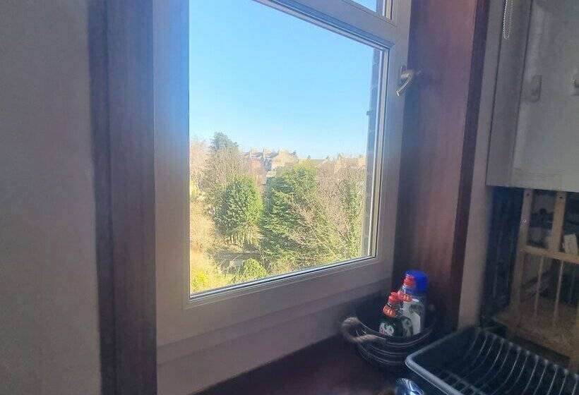 اقامتگاه Central Location, Free Parking, Enhanced Cleaning