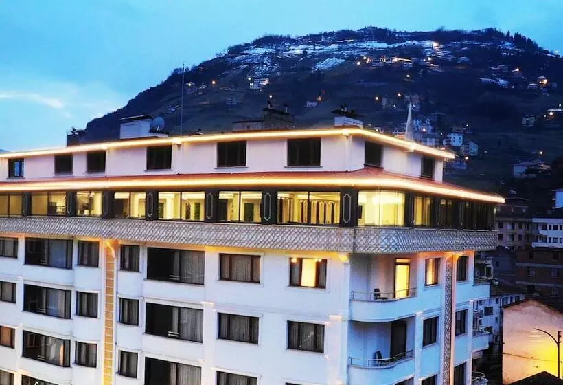 Hotelli Bayrak Grand