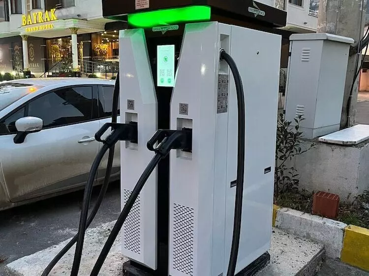 Hotelli Bayrak Grand