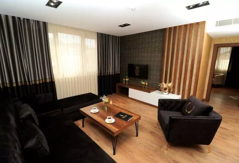 Hotelli Bayrak Grand