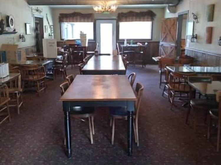 Отель Eagle Rock Resort