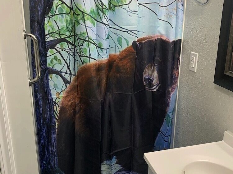 Отель Eagle Rock Resort