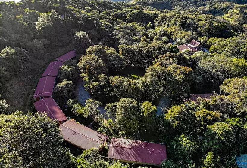 Hotelli El Bosque Lodging