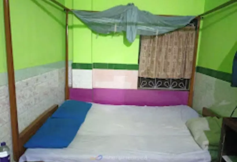Hotelli Goroomgo Central Guest House Agartala