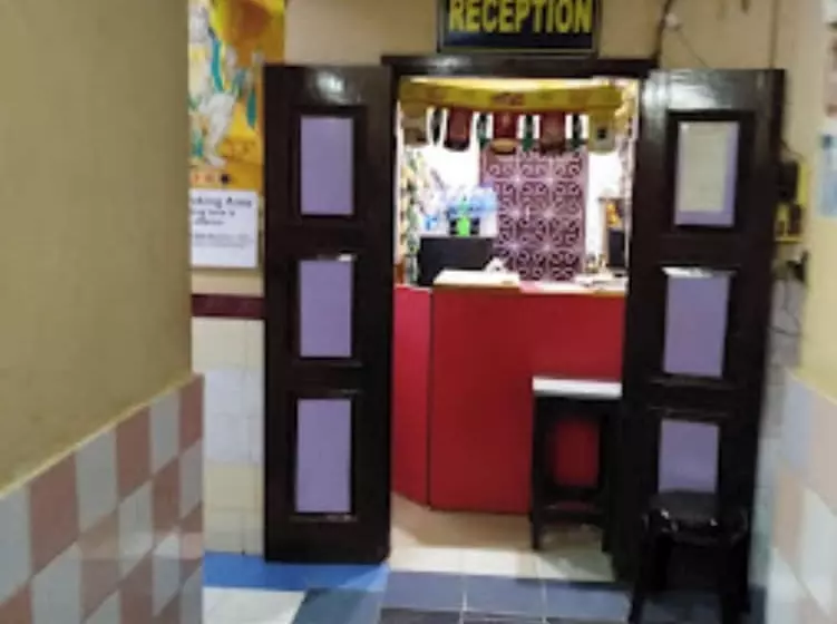 Hotelli Goroomgo Central Guest House Agartala