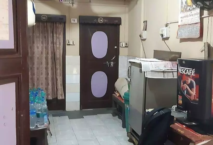 Hotelli Goroomgo Central Guest House Agartala