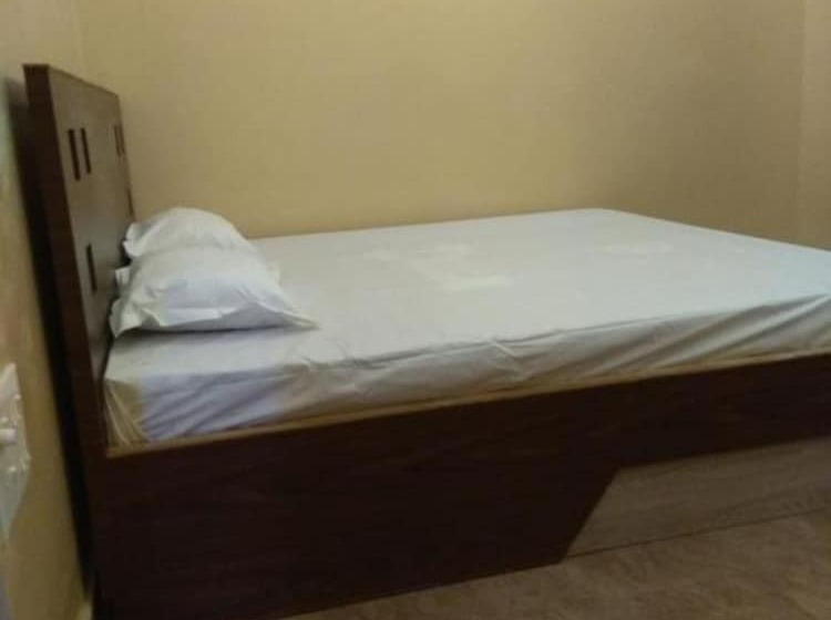 Hotel Goroomgo Viram Patna