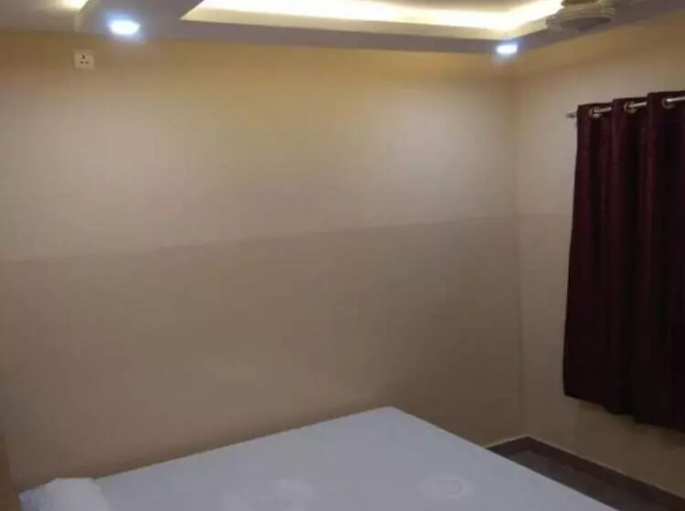 ホテル Goroomgo Viram Patna